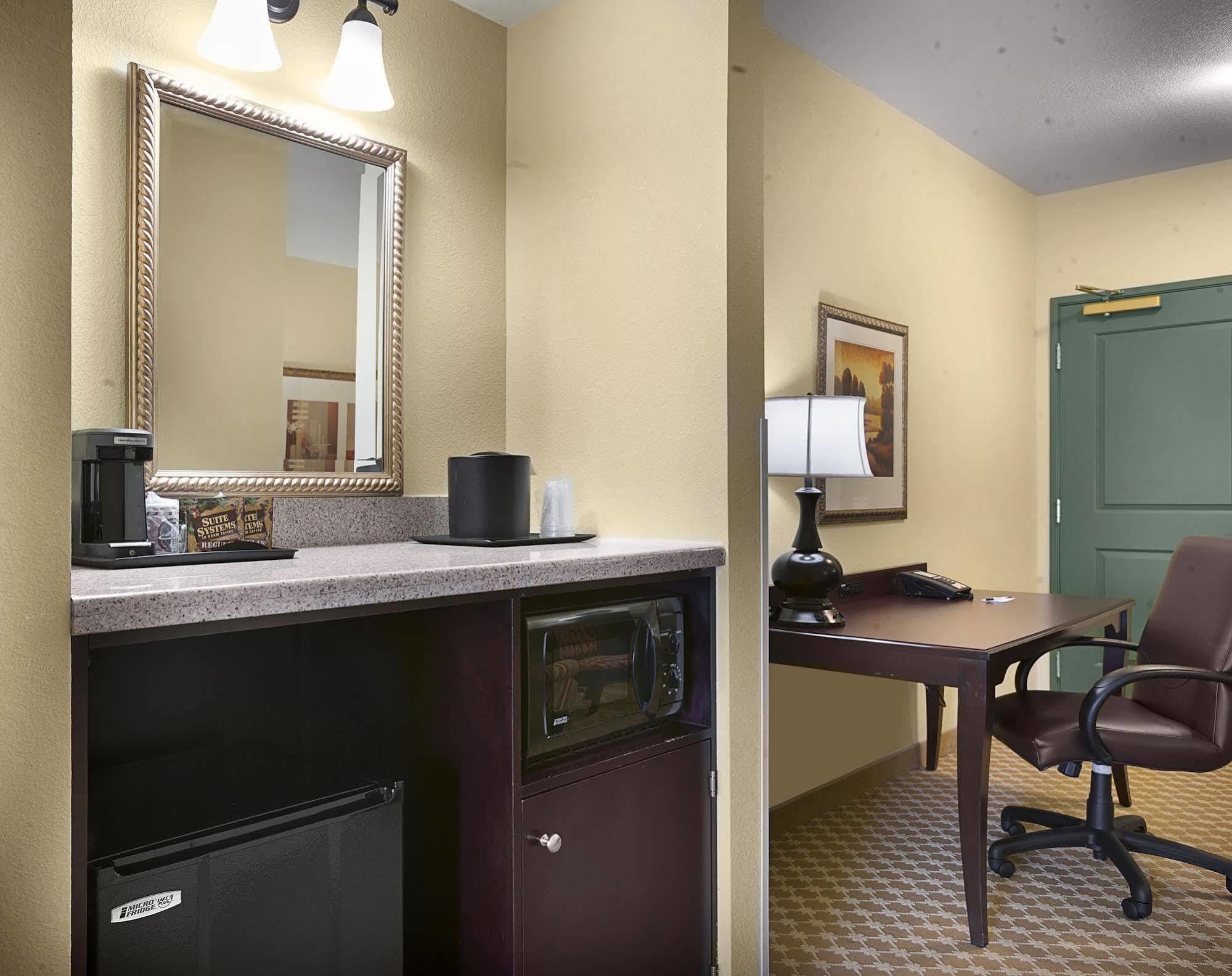 Country Inn & Suites By Radisson, Concord Exterior foto
